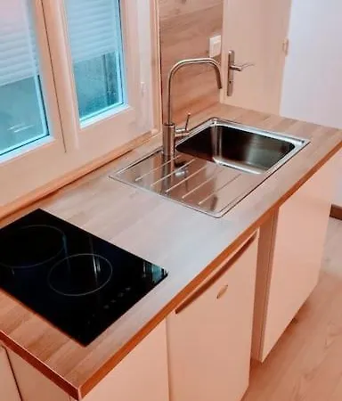 Centre Comedie Gare Apartment *
